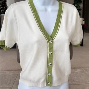 Retro style v-neck sweater